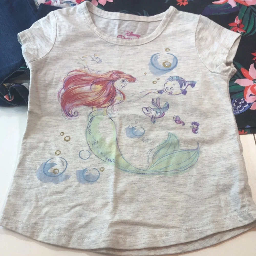 Little Girl 2T Bundle of 10 Pieces dresses tops Shorts leggings jeans hat EUC